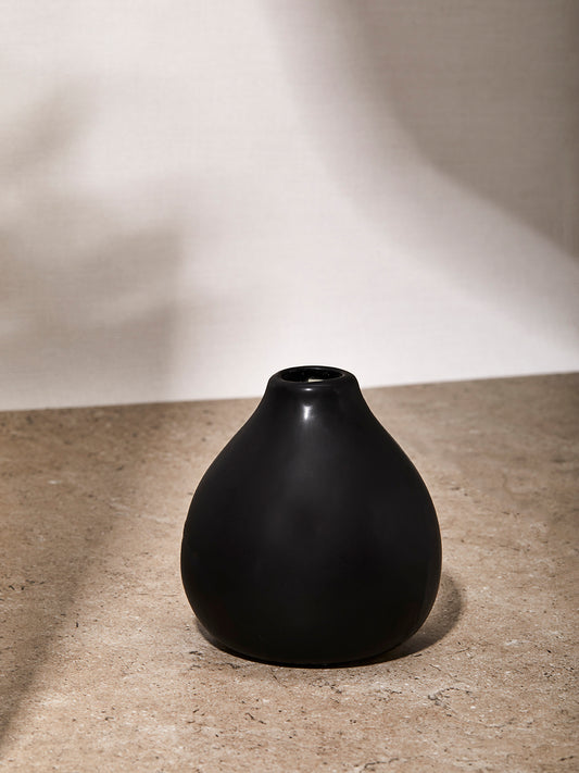 Pebble Stoneware Vase Black